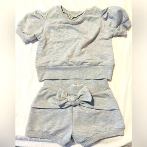 Habitual monochromatic set, size 4/5 T